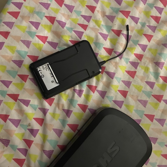 shure wireless system lav mic/ guitar wireless - Picture 3 of 5